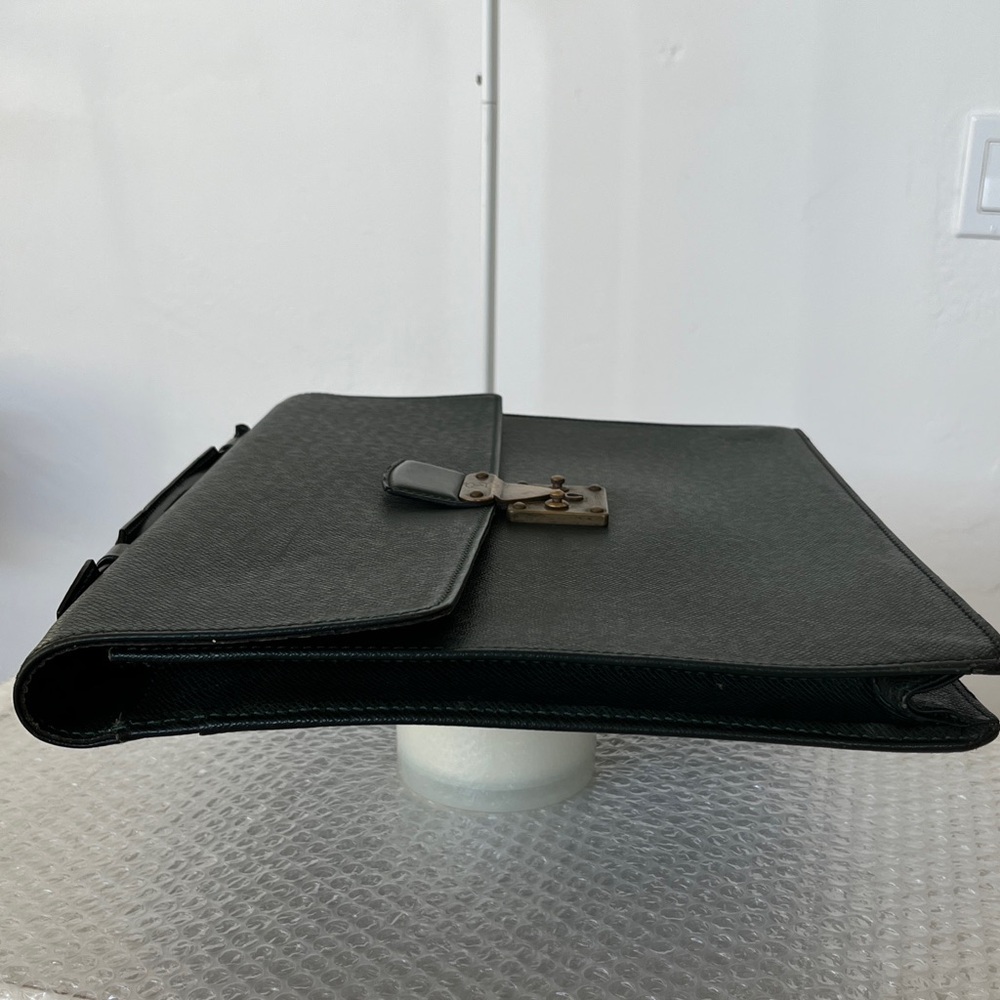 LV Taiga Leather Briefcase Unisex - Picture 5 of 11